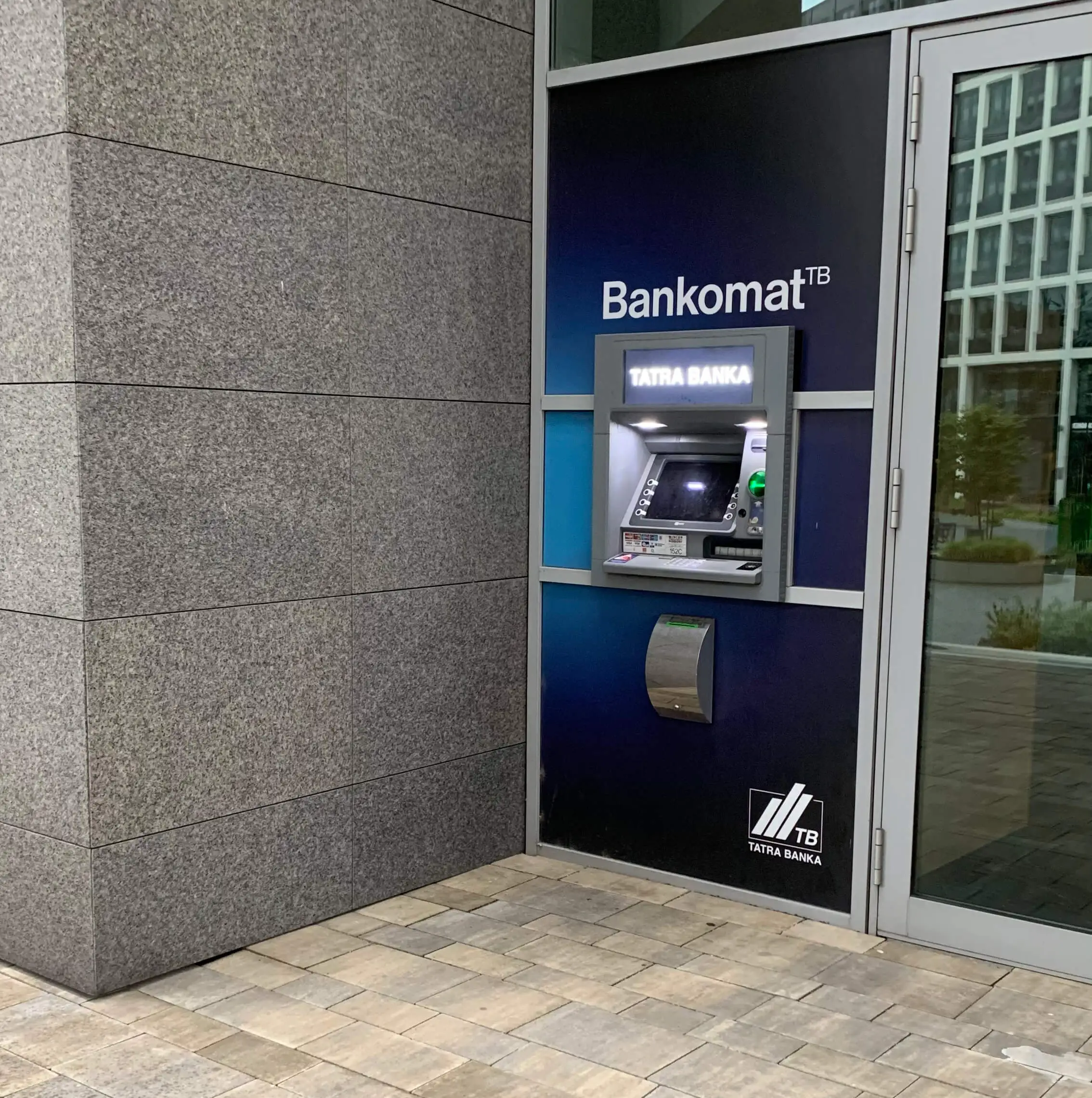 Bankomat Tatra banky - poplatky za konverziu